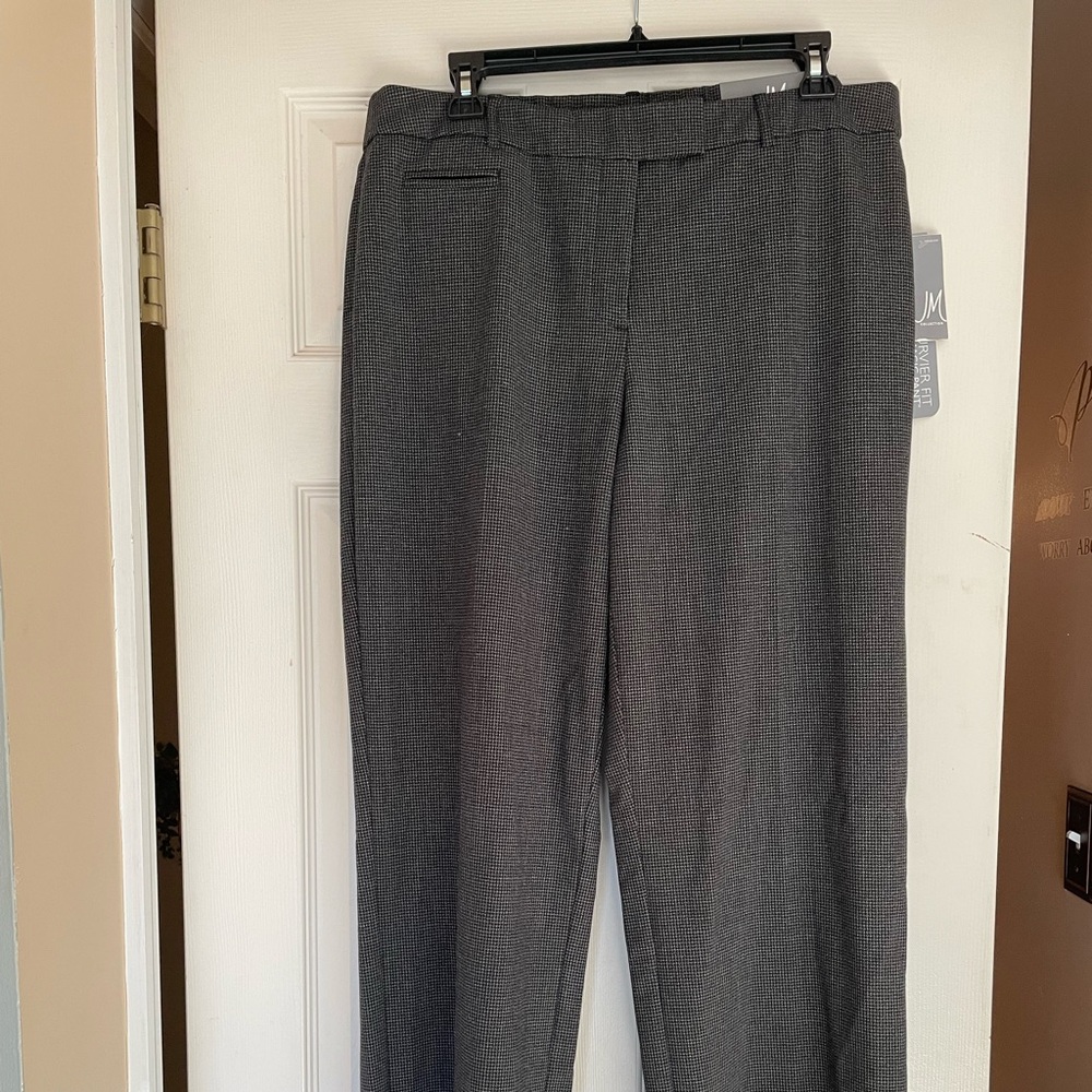 JM Collection Charcoal Gray Straight-Leg Trousers. Size 14